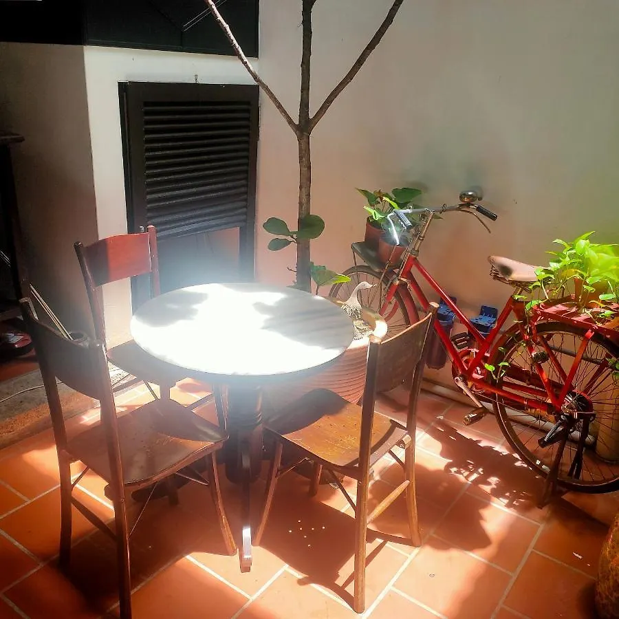 Colin'S Place Malacca